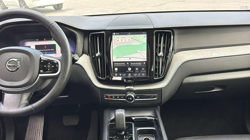 Silver Dawn Metallic 2025 Volvo XC60 B5 Plus