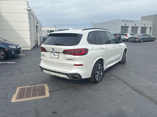 2021 BMW X5 M50i