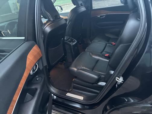 2023 Volvo XC90 Recharge Plug-In Hybrid T8 Plus Bright Theme 7 Passenger