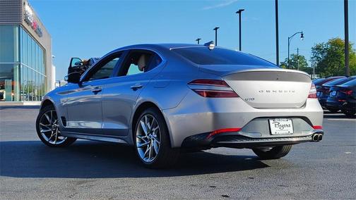 2022 Genesis G70 2.0T