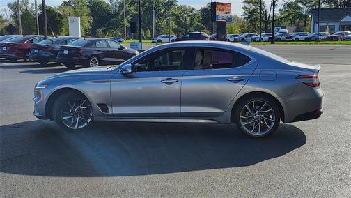 2022 Genesis G70 2.0T
