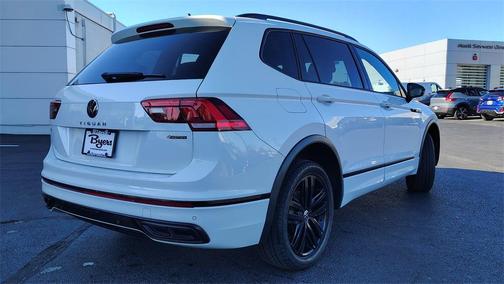 2022 Volkswagen Tiguan 2.0T SE R-Line Black 4MOTION