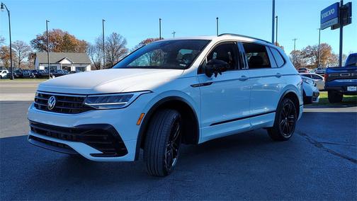 2022 Volkswagen Tiguan 2.0T SE R-Line Black 4MOTION