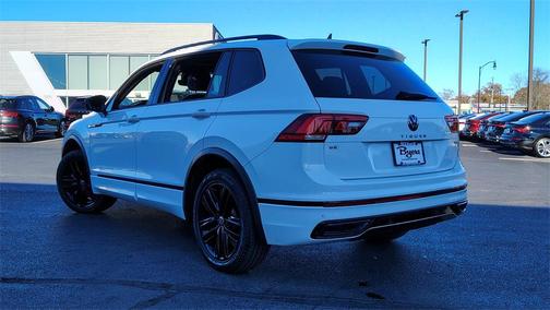 2022 Volkswagen Tiguan 2.0T SE R-Line Black 4MOTION