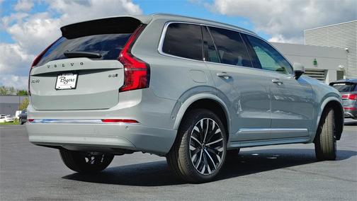 2026 Volvo XC90 B5 Plus