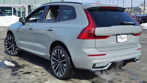 2026 Volvo XC60 B5 Ultra
