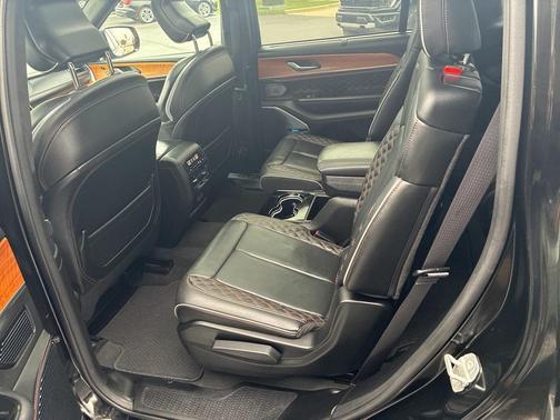 2021 Jeep Grand Cherokee L Summit