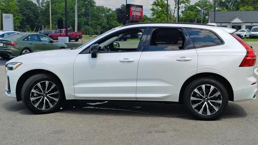 2025 Volvo XC60 B5 PLUS AWD