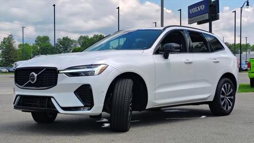 2025 Volvo XC60 B5 PLUS AWD
