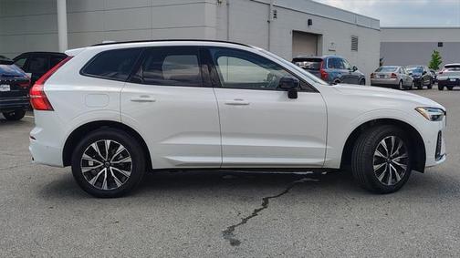 2025 Volvo XC60 B5 PLUS AWD