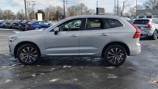 2023 Volvo XC60 B5 Plus Bright Theme