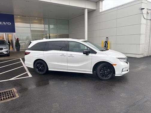 2024 Honda Odyssey Sport