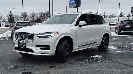 2024 Volvo XC90 B6 Plus Bright Theme