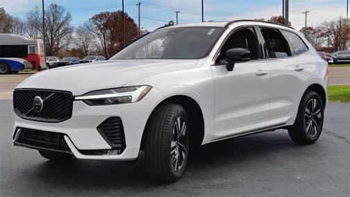 2026 Volvo XC60 B5 Plus