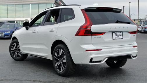 2026 Volvo XC60 B5 Plus