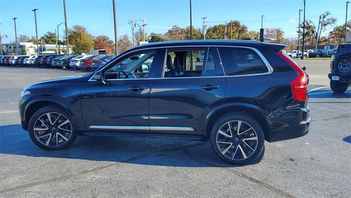 2024 Volvo XC90 B5 Plus