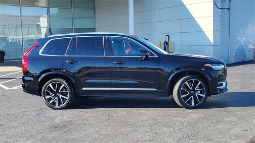 2024 Volvo XC90 B5 Plus