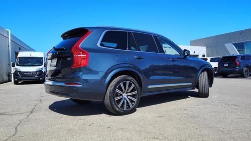 2024 Volvo XC90 B5 Plus