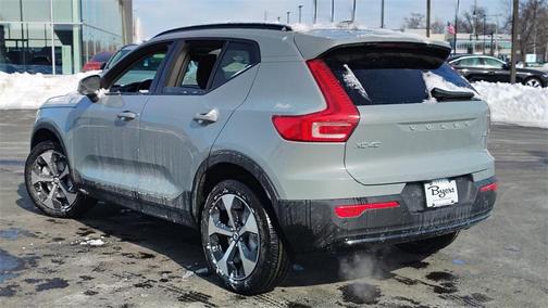 2026 Volvo XC40 B5 Plus