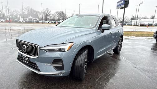 2023 Volvo XC60 B5 Plus Bright Theme