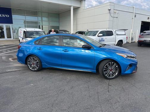 Sporty Blue 2023 Kia Forte GT