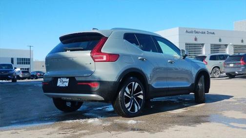2025 Volvo XC40 B5 Plus Bright Theme
