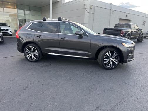 2022 Volvo XC60 B5 Inscription