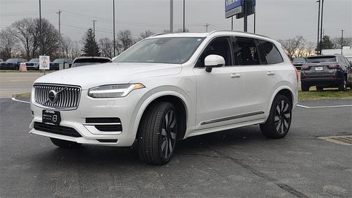 2024 Volvo XC90 Recharge Plug-In Hybrid T8 Plus Bright Theme 7 Passenger