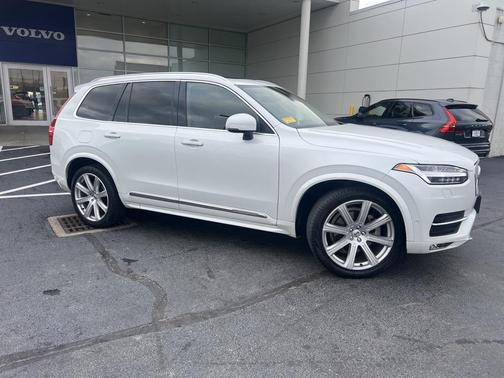 2019 Volvo XC90 T6 Inscription