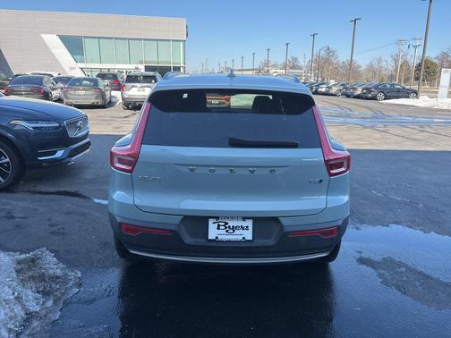 2019 Volvo XC40 T5 Momentum