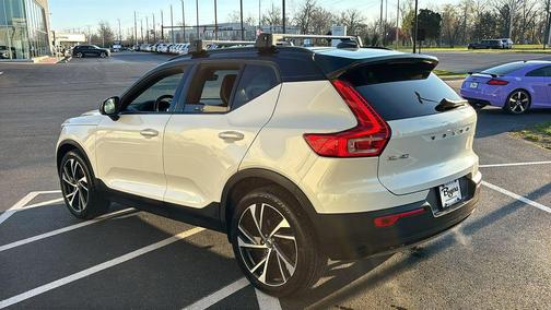 2021 Volvo XC40 T5 R-Design