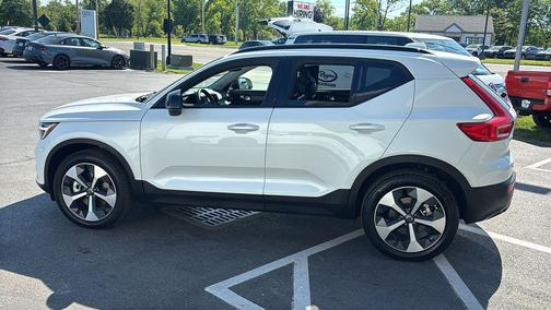 Crystal White 2026 Volvo XC40 B5 Plus