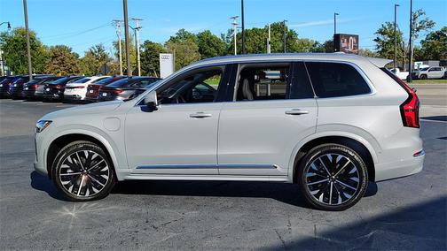 2026 Volvo XC90 Plug-In Hybrid T8 Plus