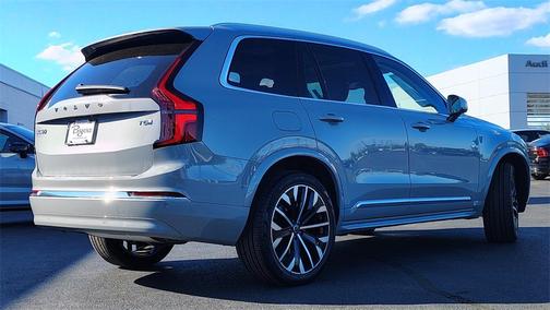 2026 Volvo XC90 Plug-In Hybrid T8 Plus