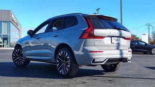2026 Volvo XC60 Plug-In Hybrid T8 Ultra