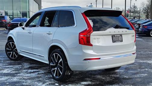 2024 Volvo XC90 B6 Plus Bright Theme