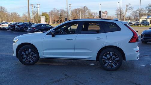 2026 Volvo XC60 B5 Plus