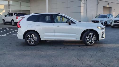 2026 Volvo XC60 B5 Plus