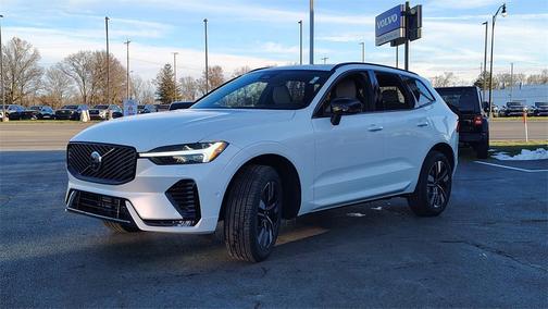 2026 Volvo XC60 B5 Plus