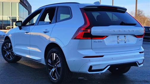 2026 Volvo XC60 B5 Plus