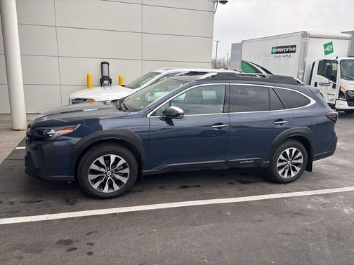 2023 Subaru Outback Touring XT
