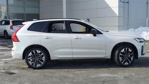 2026 Volvo XC60 B5 Plus