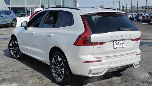 2026 Volvo XC60 B5 Plus