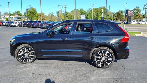 2025 Volvo XC60 B5 Plus