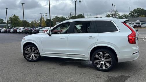 2025 Volvo XC90 Plug-In Hybrid T8 Plus