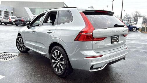2025 Volvo XC60 B5 Plus