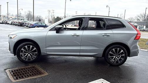 2025 Volvo XC60 B5 Plus