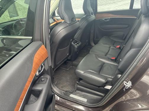 2023 Volvo XC90 B6 Plus 7-Seater