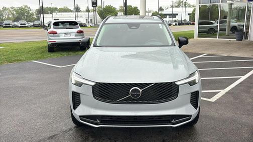 Vapour Grey Metallic 2026 Volvo XC90 B6 Ultra