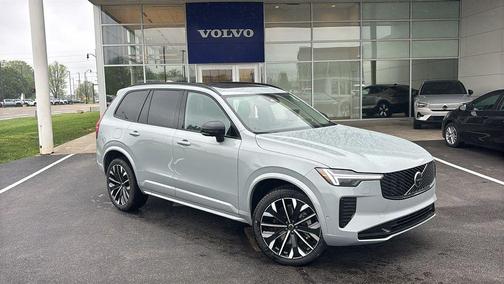 Vapour Grey Metallic 2026 Volvo XC90 B6 Ultra